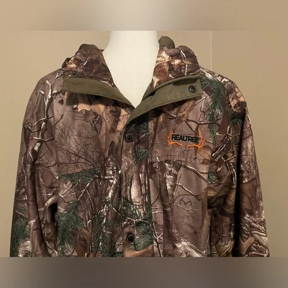 Realtree Camouflage Hunting Jacket Hooded Water Resistant Men's Size M